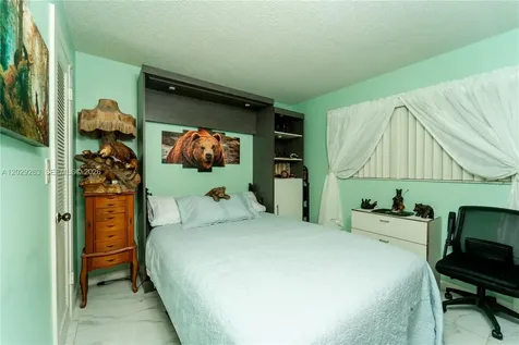 2811 N Pine Island Road Sunrise FL 33322