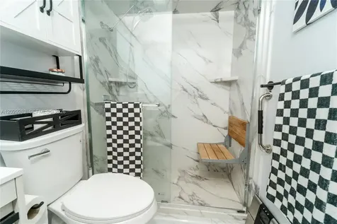 2811 N Pine Island Road Sunrise FL 33322