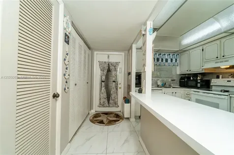 2811 N Pine Island Road Sunrise FL 33322