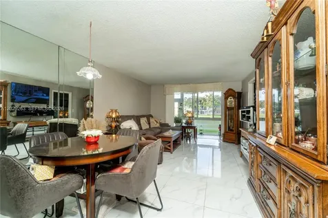 2811 N Pine Island Road Sunrise FL 33322