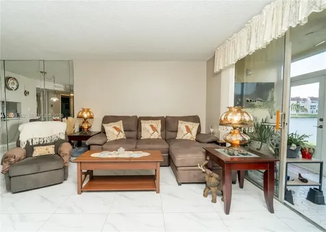 2811 N Pine Island Road Sunrise FL 33322