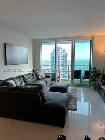 325 S Biscayne Boulevard Miami FL 33131