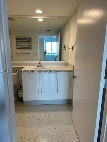 325 S Biscayne Boulevard Miami FL 33131