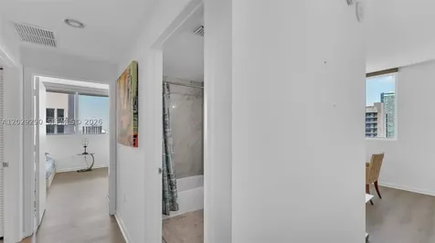 253 NE 2nd Street Miami FL 33132