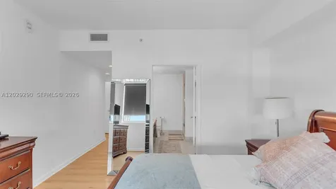 253 NE 2nd Street Miami FL 33132