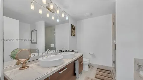 253 NE 2nd Street Miami FL 33132