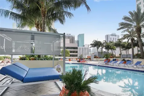 253 NE 2nd Street Miami FL 33132
