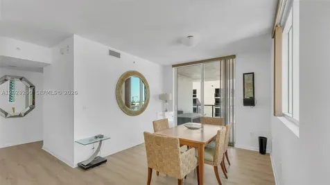 253 NE 2nd Street Miami FL 33132