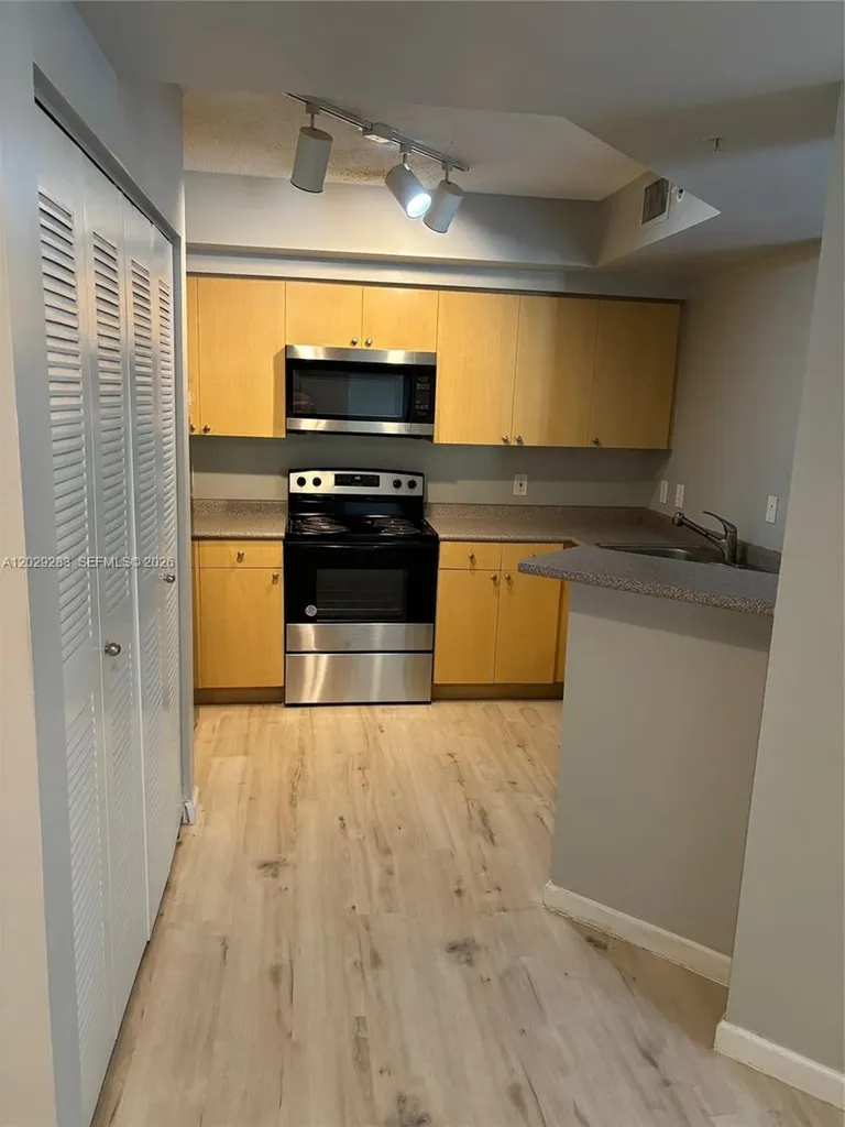1919 Van Buren Street Hollywood FL 33020