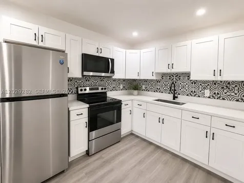 900 NW 8th Avenue Pompano Beach FL 33060