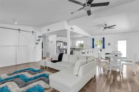 443 4th Road Key Largo FL 33037