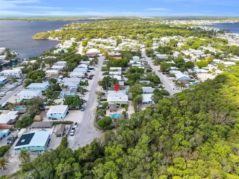443 4th Road Key Largo FL 33037