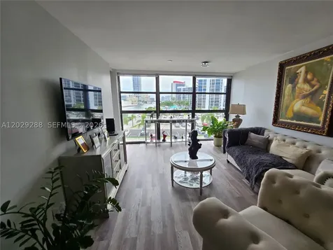 400 Leslie Drive Hallandale Beach FL 33009