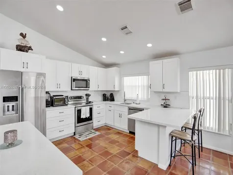 16541 NW 5th Street Pembroke Pines FL 33028