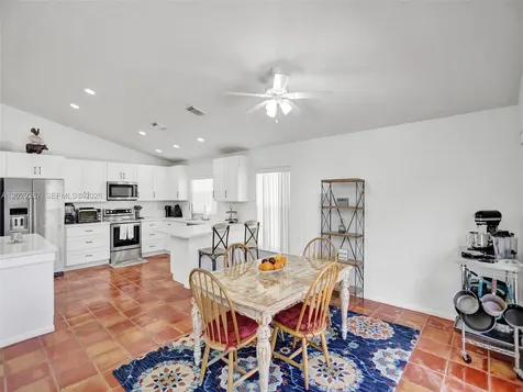 16541 NW 5th Street Pembroke Pines FL 33028