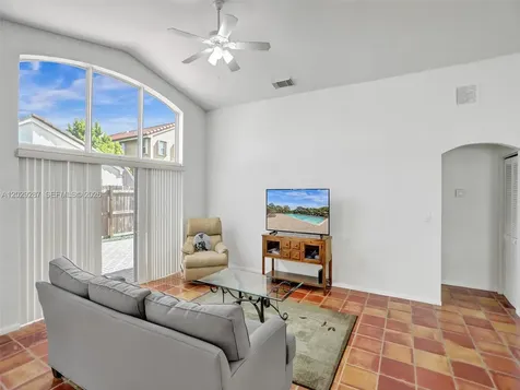 16541 NW 5th Street Pembroke Pines FL 33028