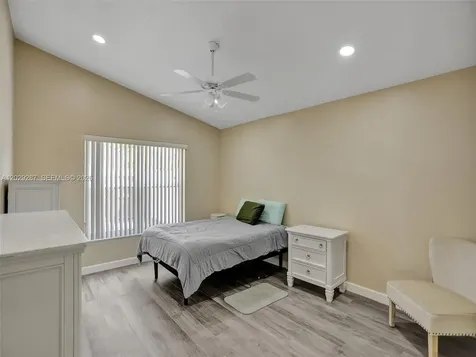 16541 NW 5th Street Pembroke Pines FL 33028