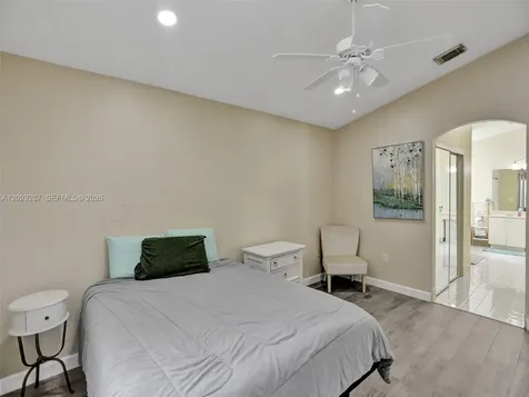 16541 NW 5th Street Pembroke Pines FL 33028
