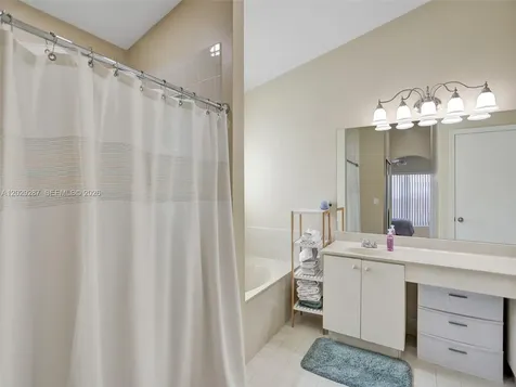 16541 NW 5th Street Pembroke Pines FL 33028