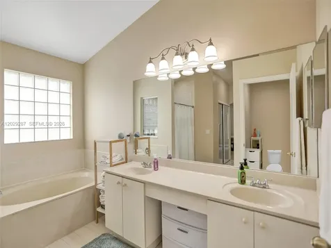 16541 NW 5th Street Pembroke Pines FL 33028