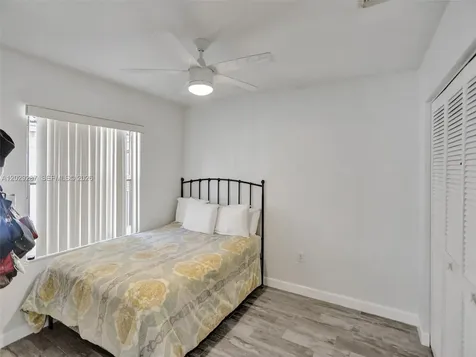 16541 NW 5th Street Pembroke Pines FL 33028