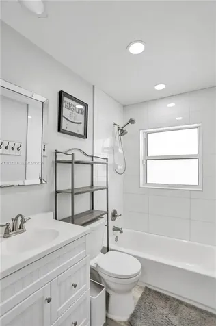 16541 NW 5th Street Pembroke Pines FL 33028
