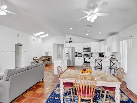 16541 NW 5th Street Pembroke Pines FL 33028