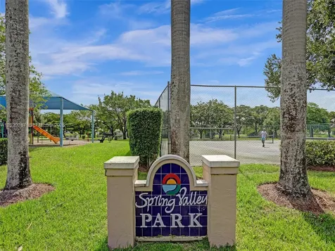 16541 NW 5th Street Pembroke Pines FL 33028