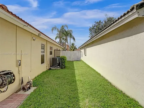 16541 NW 5th Street Pembroke Pines FL 33028