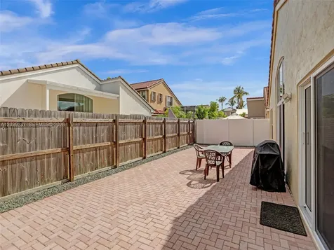 16541 NW 5th Street Pembroke Pines FL 33028