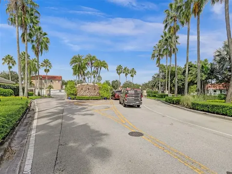 16541 NW 5th Street Pembroke Pines FL 33028