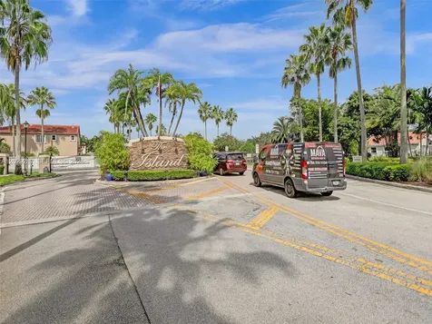 16541 NW 5th Street Pembroke Pines FL 33028