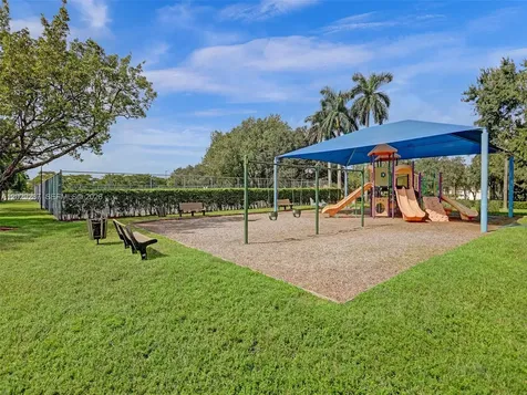 16541 NW 5th Street Pembroke Pines FL 33028