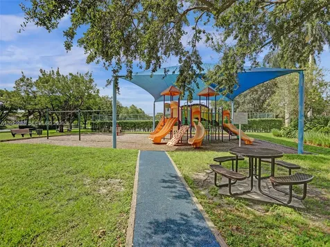 16541 NW 5th Street Pembroke Pines FL 33028
