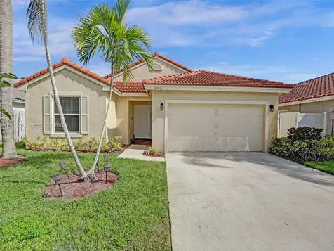 16541 NW 5th Street Pembroke Pines FL 33028