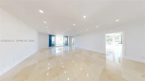 21050 NE 38th Avenue Aventura FL 33180