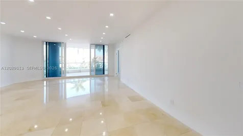 21050 NE 38th Avenue Aventura FL 33180