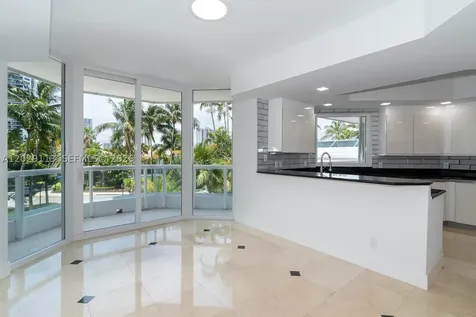 21050 NE 38th Avenue Aventura FL 33180