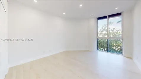 21050 NE 38th Avenue Aventura FL 33180