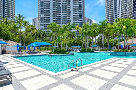 21050 NE 38th Avenue Aventura FL 33180