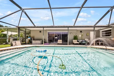 6760 SW 62nd Terrace South Miami FL 33143