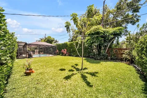 6760 SW 62nd Terrace South Miami FL 33143