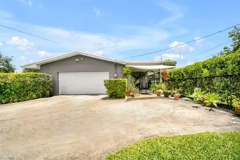 6760 SW 62nd Terrace South Miami FL 33143