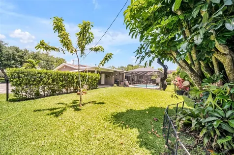 6760 SW 62nd Terrace South Miami FL 33143