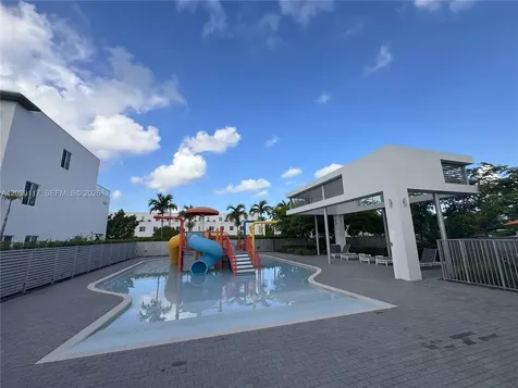 6453 NW 102nd Path Doral FL 33178