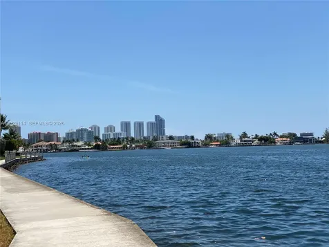 2920 Point East Drive Aventura FL 33160