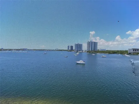 2920 Point East Drive Aventura FL 33160