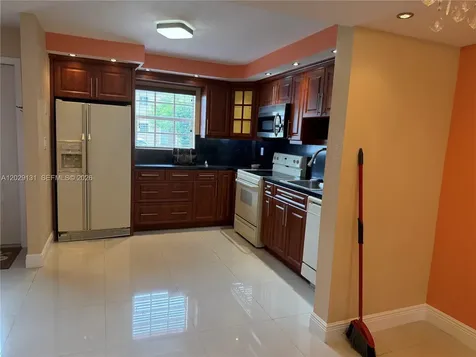 5469 NW 170th Terrace Miami Gardens FL 33055