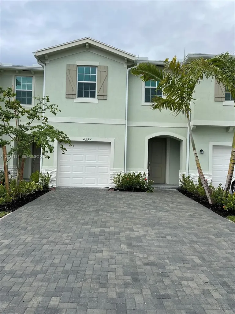 4297 Hammock Grove Drive Lake Worth FL 33467
