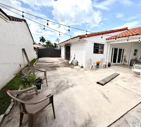 13336 NW 5th Terrace Miami FL 33182